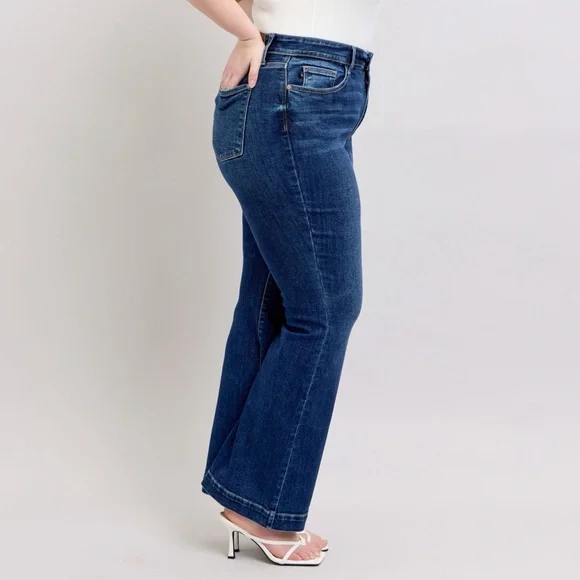 Judy Blue Full Size High Rise Flare Jeans with Pockets Plus Size - Picture 4 of 16